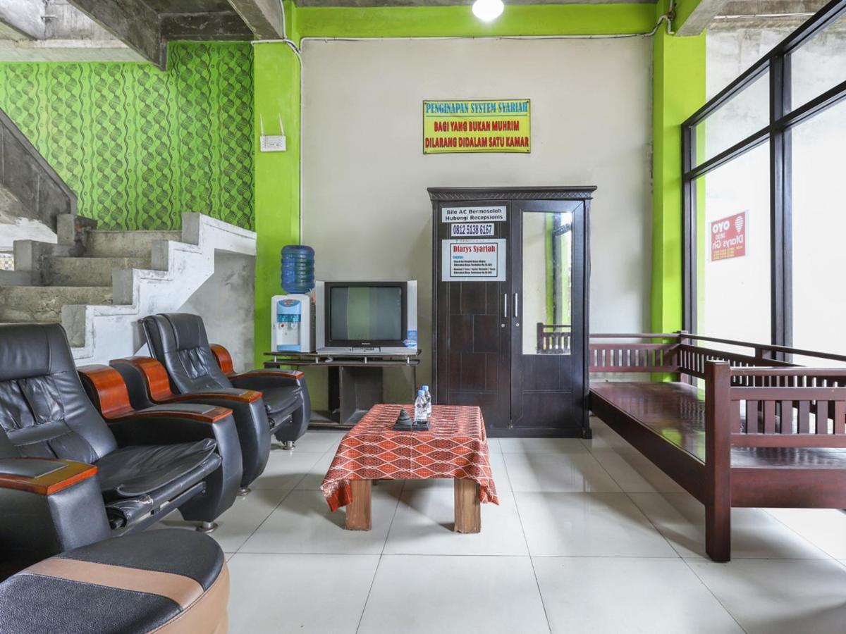 巴厘巴板 Oyo 3830 Dfarys Gh Syariah酒店 外观 照片