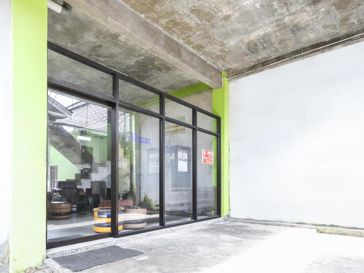 巴厘巴板 Oyo 3830 Dfarys Gh Syariah酒店 外观 照片